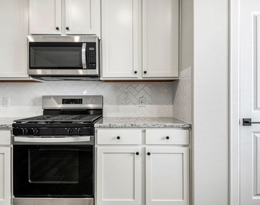15683 Honey Cove Drive - Photo Thumbnail 12