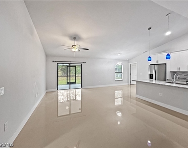 3005 34th Street Sw - Photo Thumbnail 3