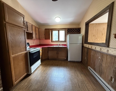 639 Grafton - Photo Thumbnail 6