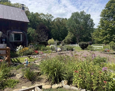 639 Grafton - Photo Thumbnail 17