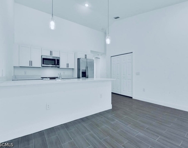 851 Bedford Drive - Photo Thumbnail 13