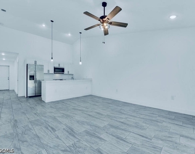 851 Bedford Drive - Photo Thumbnail 27