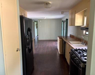 16211 N Shore Drive - Photo Thumbnail 17