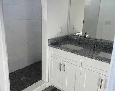 319 Nicholas Parkway W - Photo Thumbnail 5