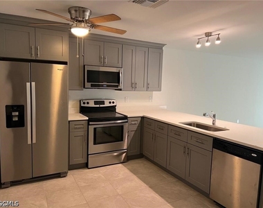 6064 Laurelwood Drive - Photo Thumbnail 2
