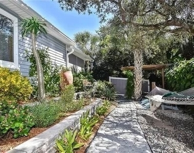 11652 Pawley Avenue - Photo Thumbnail 5
