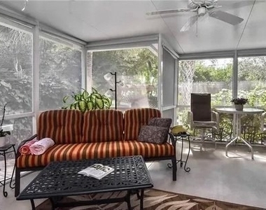 11652 Pawley Avenue - Photo Thumbnail 8