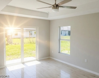 1003 Nw 7th Place - Photo Thumbnail 4