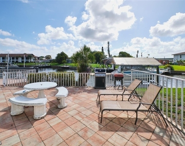 4707 Se 5th Avenue - Photo Thumbnail 4