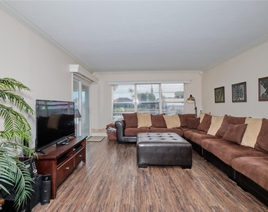 4707 Se 5th Avenue - Photo Thumbnail 9