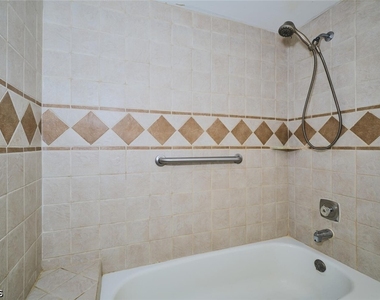 4707 Se 5th Avenue - Photo Thumbnail 15
