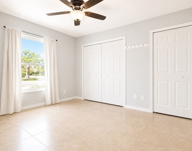 124 Se 27th Street - Photo Thumbnail 15