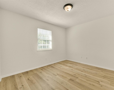 3727 Thursa Lane - Photo Thumbnail 15