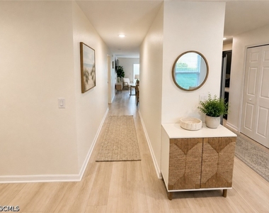 120 Nw 25th Avenue - Photo Thumbnail 2