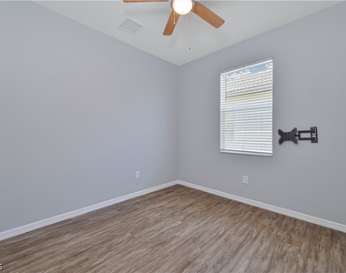 16088 Palmetto Prairie Drive - Photo Thumbnail 14