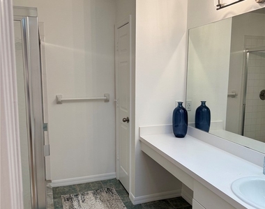 9120 Greenleaf Court - Photo Thumbnail 10