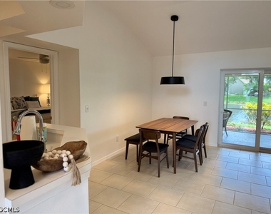 9120 Greenleaf Court - Photo Thumbnail 7
