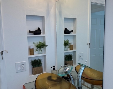 9120 Greenleaf Court - Photo Thumbnail 11