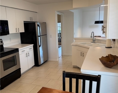 9120 Greenleaf Court - Photo Thumbnail 6