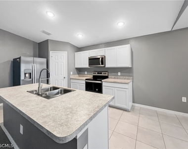 3107 35th Street W - Photo Thumbnail 11