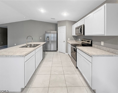 3107 35th Street W - Photo Thumbnail 7