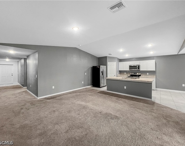3107 35th Street W - Photo Thumbnail 6