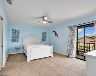 4817 Sw 8th Place - Photo Thumbnail 12