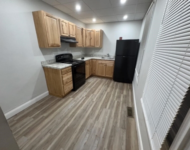 217 S Main - Photo Thumbnail 1