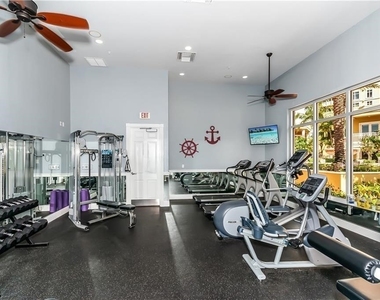 6061 Silver King Boulevard - Photo Thumbnail 37