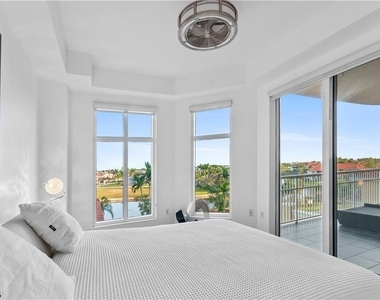 6061 Silver King Boulevard - Photo Thumbnail 17