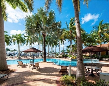 6061 Silver King Boulevard - Photo Thumbnail 26