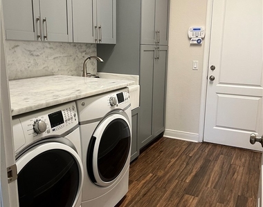 1519 Sw 40th Terrace - Photo Thumbnail 16