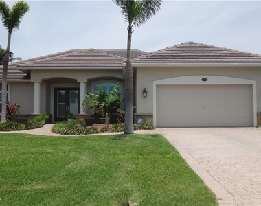 1519 Sw 40th Terrace - Photo Thumbnail 2
