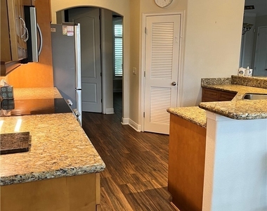 1519 Sw 40th Terrace - Photo Thumbnail 10