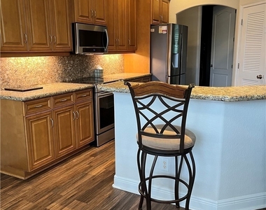 1519 Sw 40th Terrace - Photo Thumbnail 8