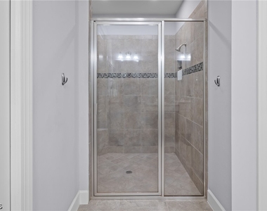 8760 Bellano Court - Photo Thumbnail 14
