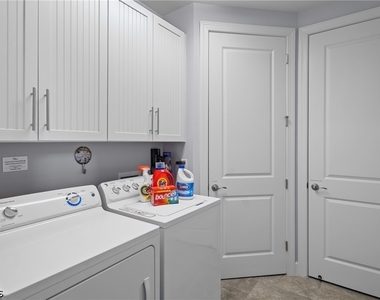 8760 Bellano Court - Photo Thumbnail 19