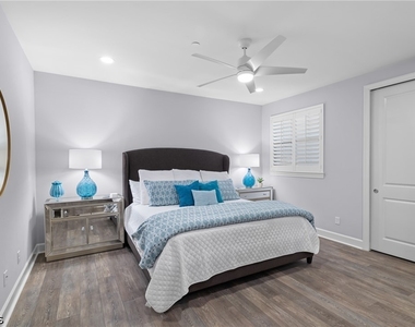 8760 Bellano Court - Photo Thumbnail 16