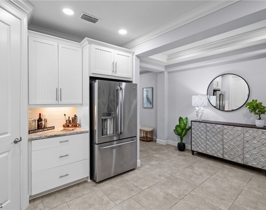 8760 Bellano Court - Photo Thumbnail 9