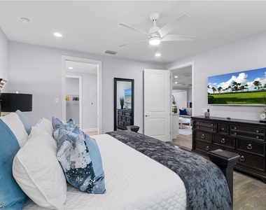 8760 Bellano Court - Photo Thumbnail 11