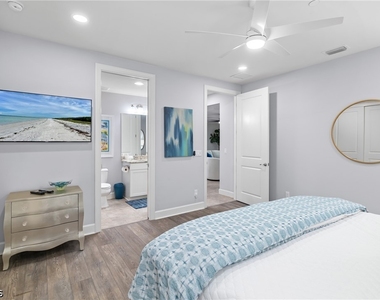 8760 Bellano Court - Photo Thumbnail 17