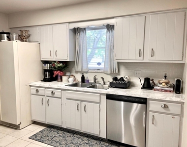 2534 Rosefield Drive - Photo Thumbnail 6
