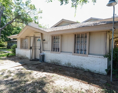 5632 A Birchmont Drive - Photo Thumbnail 2