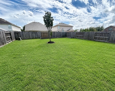 21439 Veneto Hills Court - Photo Thumbnail 18