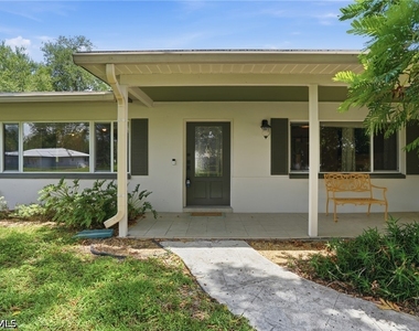 55 Aqua Lane - Photo Thumbnail 2