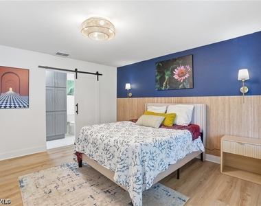55 Aqua Lane - Photo Thumbnail 15