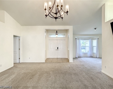 2129 Viscaya Parkway - Photo Thumbnail 4