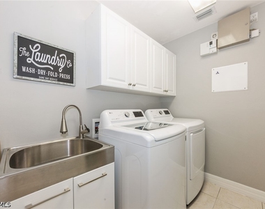 2438 Butterfly Palm Drive - Photo Thumbnail 12