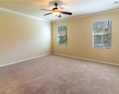 10274 Via Colomba Circle - Photo Thumbnail 12