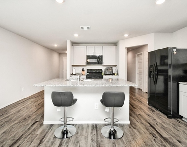 7915 Meadow Cranesbill Lane - Photo Thumbnail 6